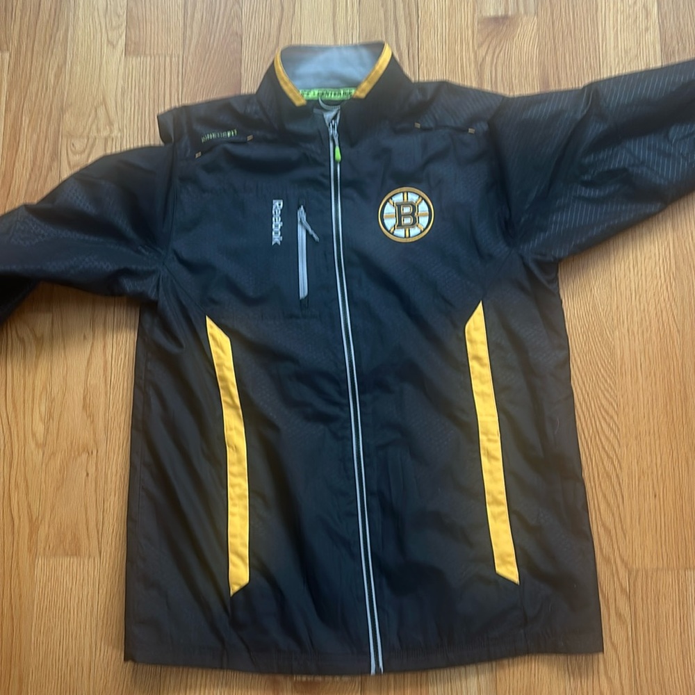 Boston Bruins NHL Licensed Center Ice Jacket!!!